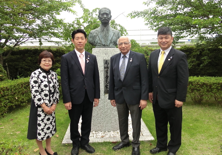 Photo in front of late Ozaki's statue: (left to right) Takako Doi; Mayor Kennichi Suzuki; Ramesh Jaura; Katsuhiro Asagiri. Credit: K Asagiri | INPS Japan