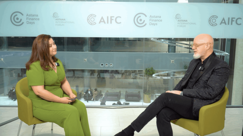 Brett King during an interview with The Astana Times correspondent Aida Haidar. Photo credit: The Astana Times 
