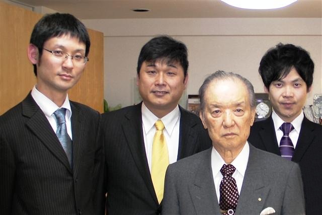 With Toshiki Kaifu, Chairperson of IPS Japan/ Photo by Katsuhiro Asagiri