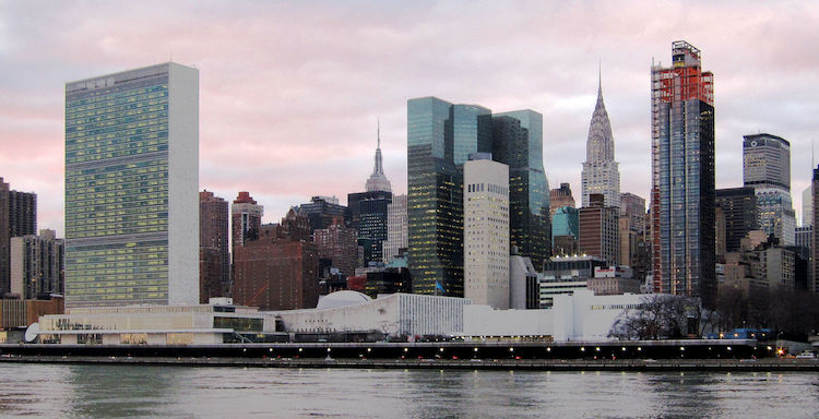 United Nations Headquarters in New York City, view from Roosevelt Island. Credit: Neptuul | Wikimedia Commons.