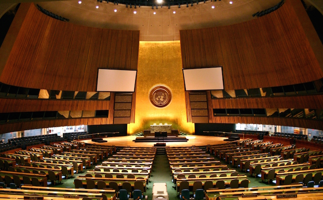 UN General Assembly Hall/ Wikimedia Commons