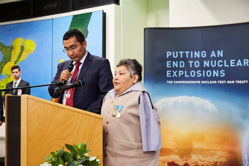 At the opening of the CTBT exhibition in the Vienna International Centre's Rotunda: Karipbek Kuyukov (right), Honorary Ambassador of The ATOM Project, Kazakhstan's campaign to end nuclear testing./ CTBTO