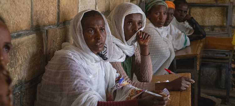 Photo: Displaced people in Adigrat town, in the Tigray region of northern Ethiopia. © UNICEF/Zerihun Sewunet