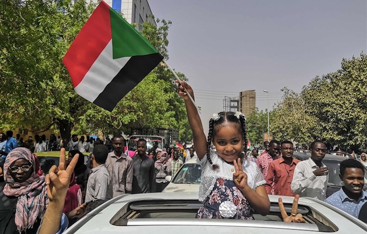 Photo: Rejoicing at Ex-President Omar al-Bashir's arrest. Source: Internet