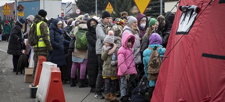 Photo: Thousands of Ukrainians seek safety in neighbouring Poland. © WFP/Marco Frattini