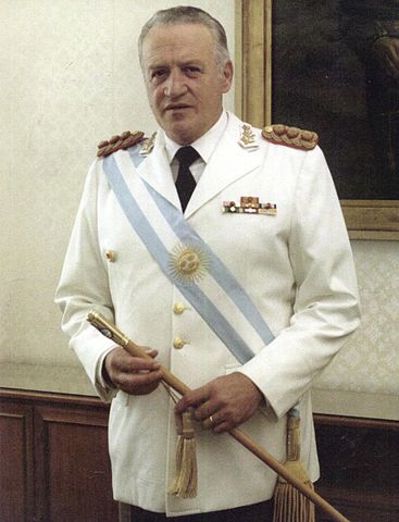 Retrato Oficial de Leopoldo Fortunato Galtieri/ Casa Rosada (Argentina Presidency of the Nation), CC 表示-継承 2.0,による