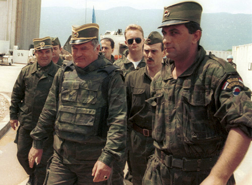 General Ratko Mladic (centre) arrives for UN-mediated talks at Sarajevo airport, June 1993. Photo by Mikhail Evstafiev/ By I, Evstafiev, CC BY-SA 3.0