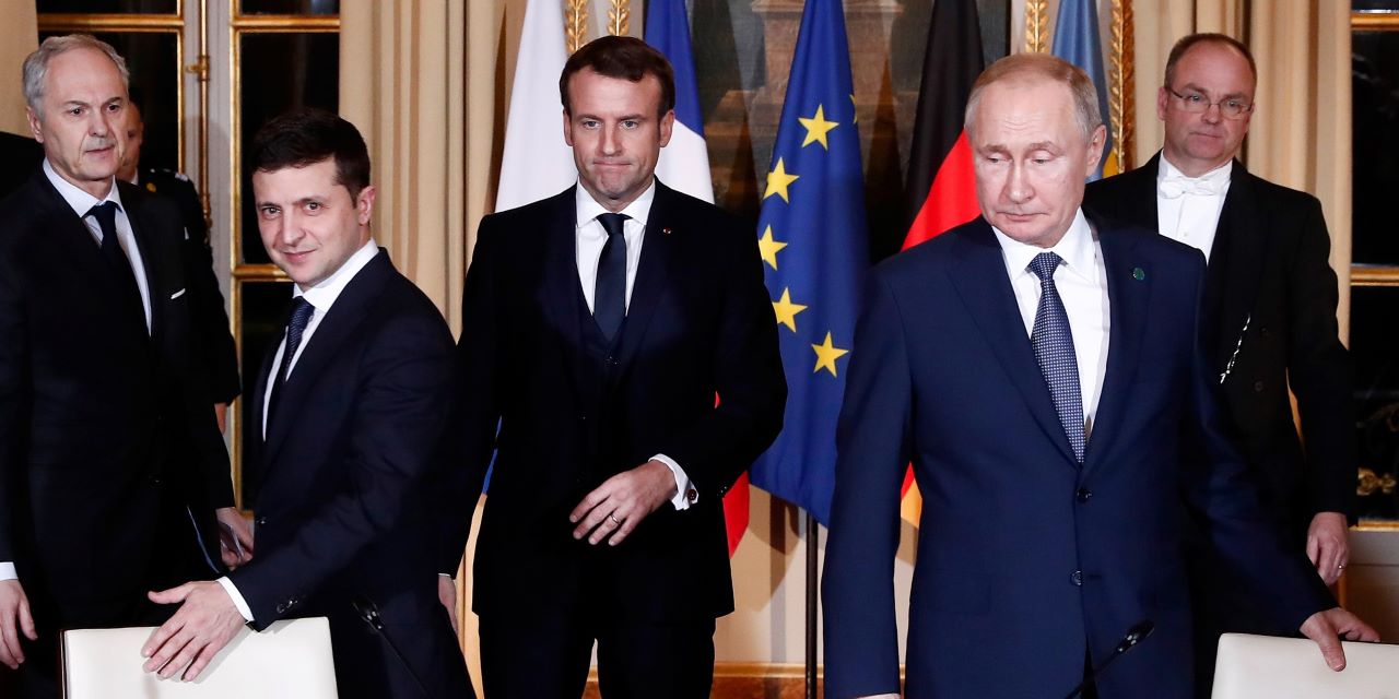 Image: Ukrainian President Volodymyr Zelensky, French President Emmanuel Macron and Russian President Vladimir Putin attend a meeting on Ukraine in Paris, December 9, 2019 / Flickr