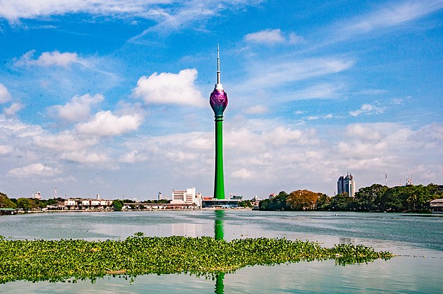 Lotus Tower in 2018/ By Sarah Nichols, CC BY-SA 2.0