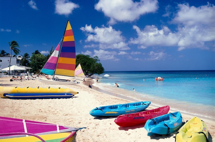 カリブ海地域の観光業に脅威を与える気候変動